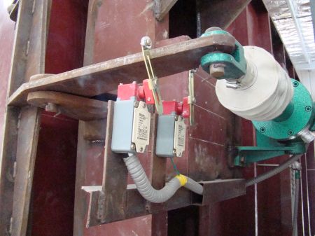 ̨��¯ʩ����Ƭ