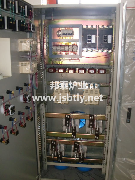 2��̨��¯����